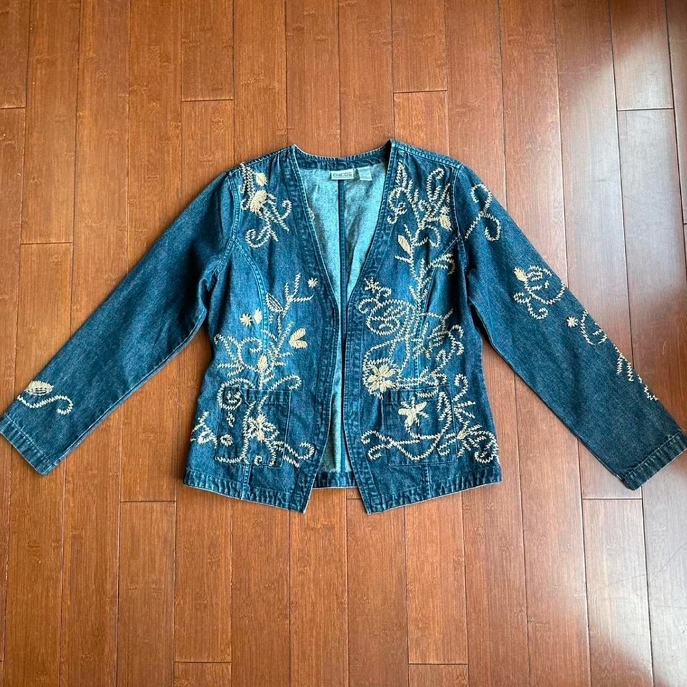 Chico's‎ Blue Jean Jacket with Embroidery and Full-Length Sleeves